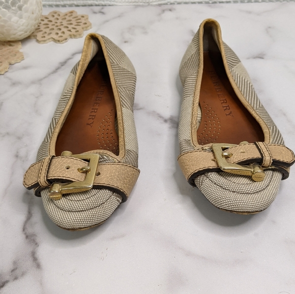 Burberry Woven Canvas Flats - Picture 2 of 9